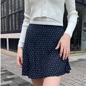 Brandy Melville Wrap Skirt Dainty Flower Print One Size